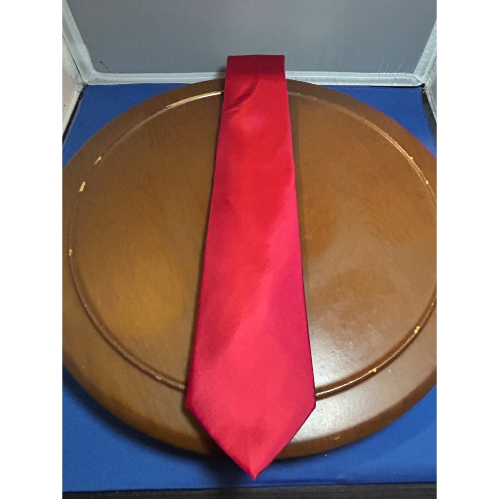 Van Heusen Studio Red Men's‎ 100% Silk Power Tie Solid Necktie